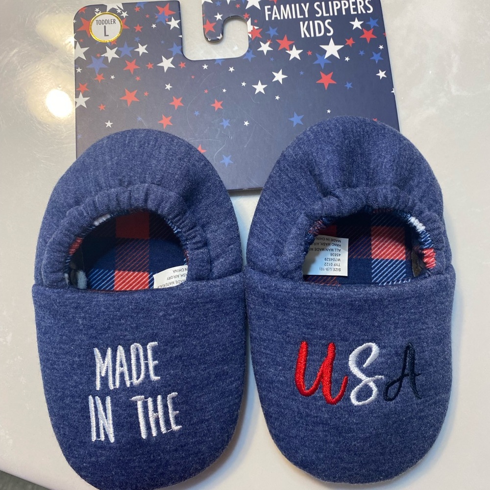 Kids slippers shoes sz L